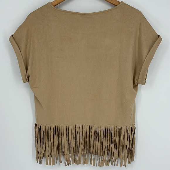 Romeo + Juliet Couture Boho Faux Suede Fringe Top Size Medium New with tags! - Picture 10 of 11